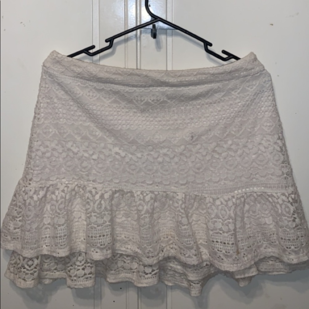 Forever 21 white lace skirt